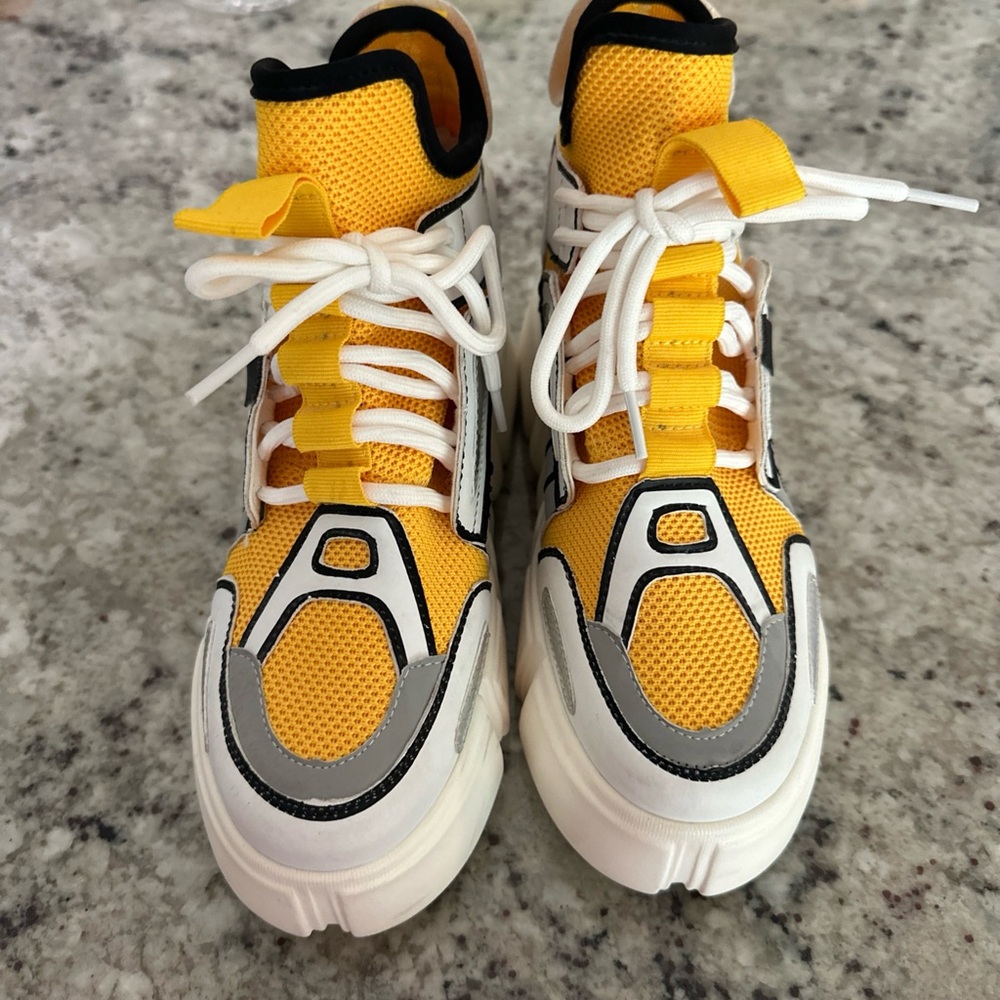 Anthony Wang Cranberry Collection